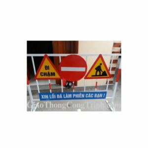 Biển Báo Giao Thông Trưng Bày