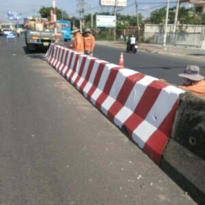 Dải Phân Cách Giao Thông