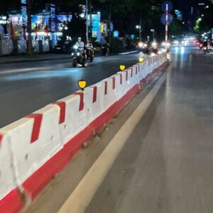 Dải Phân Cách Giao Thông Ngoài Trời Bền Bỉ
