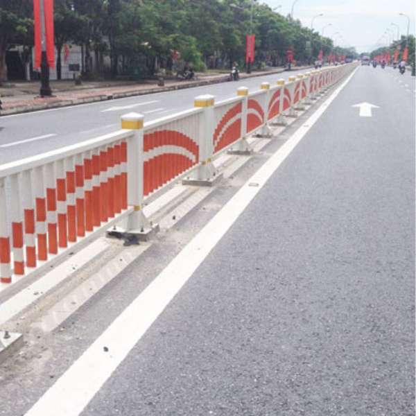 Dải Phân Cách Giao Thông Ngoài Trời Phản Quang