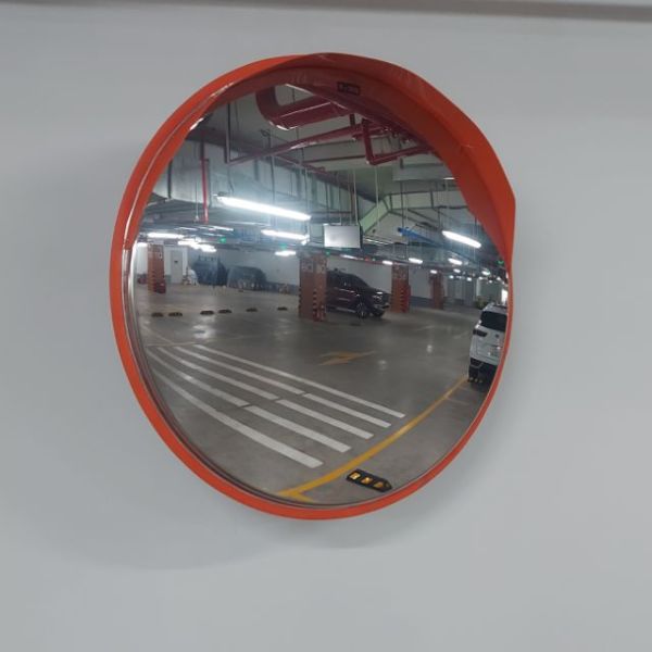 Gương Cầu Lồi Đạt Chuẩn Lắp Đặt