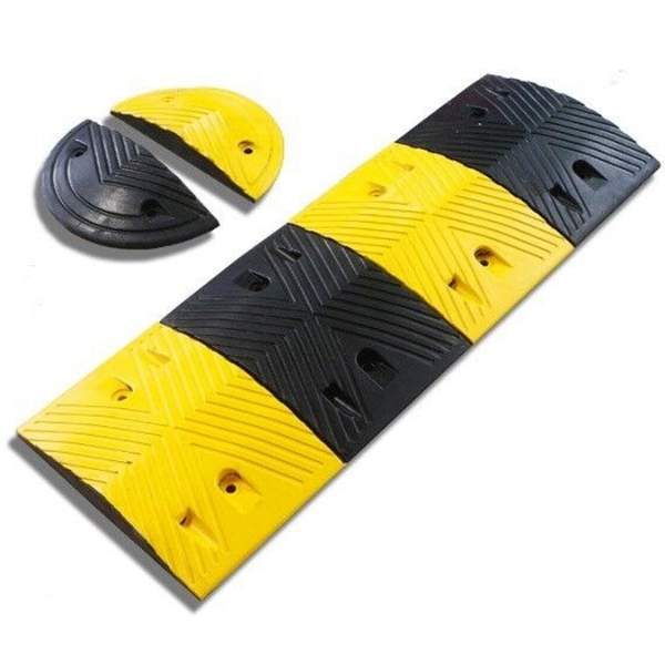 5 Lý Do Tại Sao Gờ Giảm Tốc Thép Chịu Lực Là Giải Pháp Tối Ưu Cho Khu Công Nghiệp 2026 3 Gờ Giảm Tốc Thép Chịu Lực Lắp Đặt Ngoài Trời